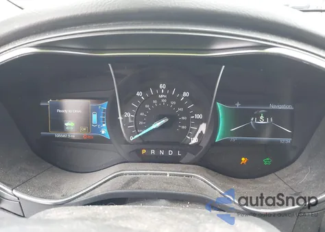 2013 Ford Fusion Energi Titanium z USA, uszkodzony, nr VIN 3FA6P0SU4DR285304